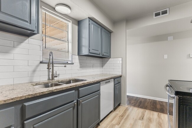 Photo - 816 SE 14th St