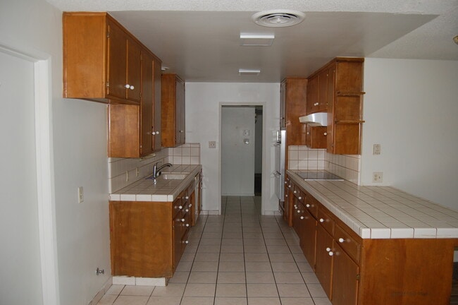 Photo - 4709 Summertree Ln