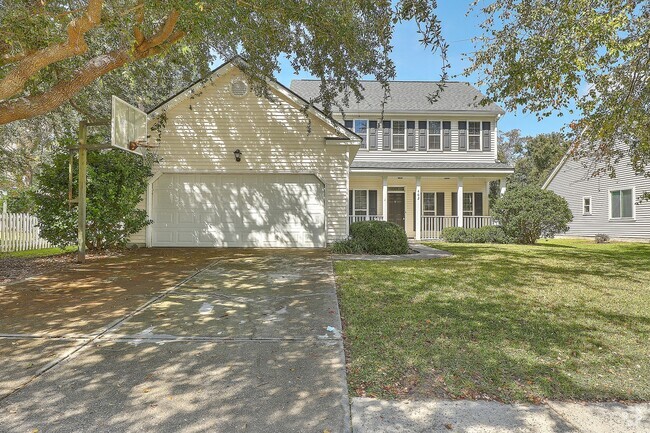 Building Photo - Gorgeous 2 Story Home In Belle Hall!