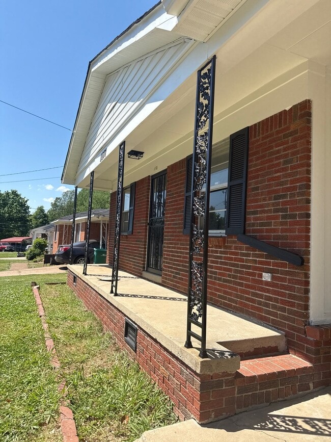 Photo - 1177 Westmoreland St
