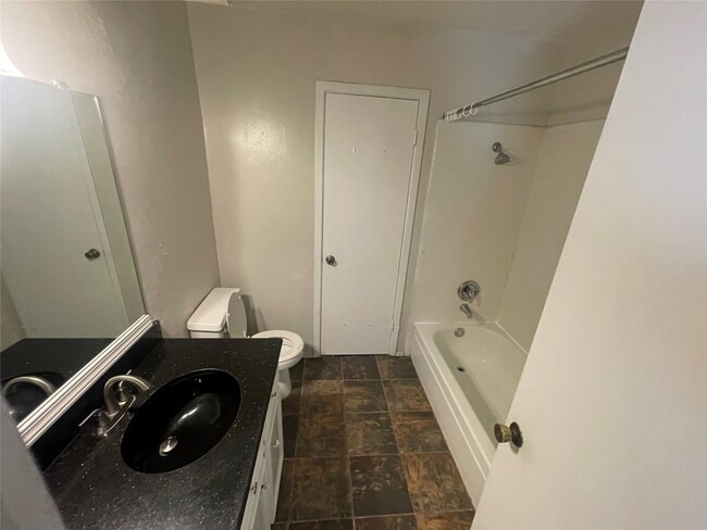 Photo - 4105 Vista Rd Unit 1