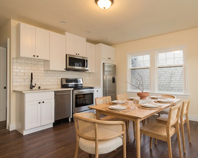 Photo - Chic Top-Floor 2BD/1BA Lower Queen Anne Seattle Apartment for Rent | Rooftop Space Needle Views, ... Unit 5