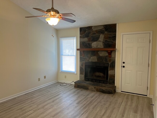 Photo - 5068 Linton Hall Rd