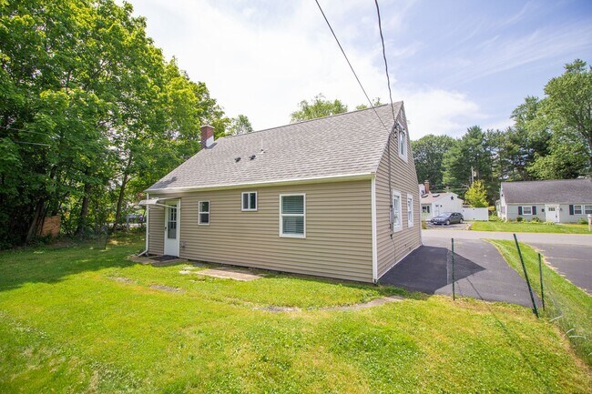 Photo - 2 BD 1 BA North Colonie Schools