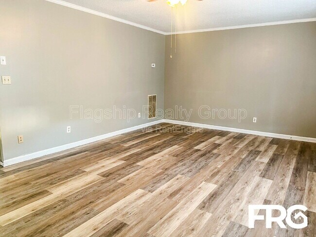 Photo - 100 Kristin Dr