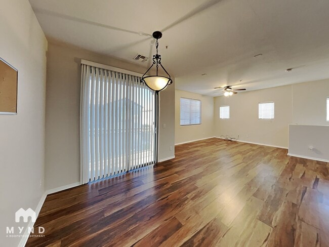 Photo - 1409 N 81st Dr