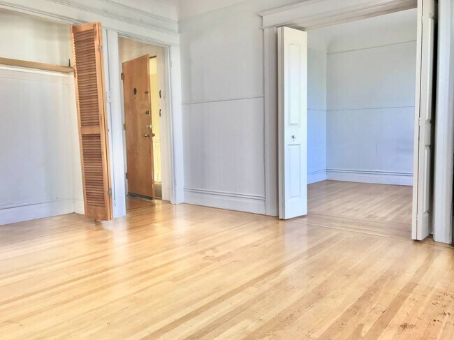 Photo - 18 Clement St Apartments Unit 9