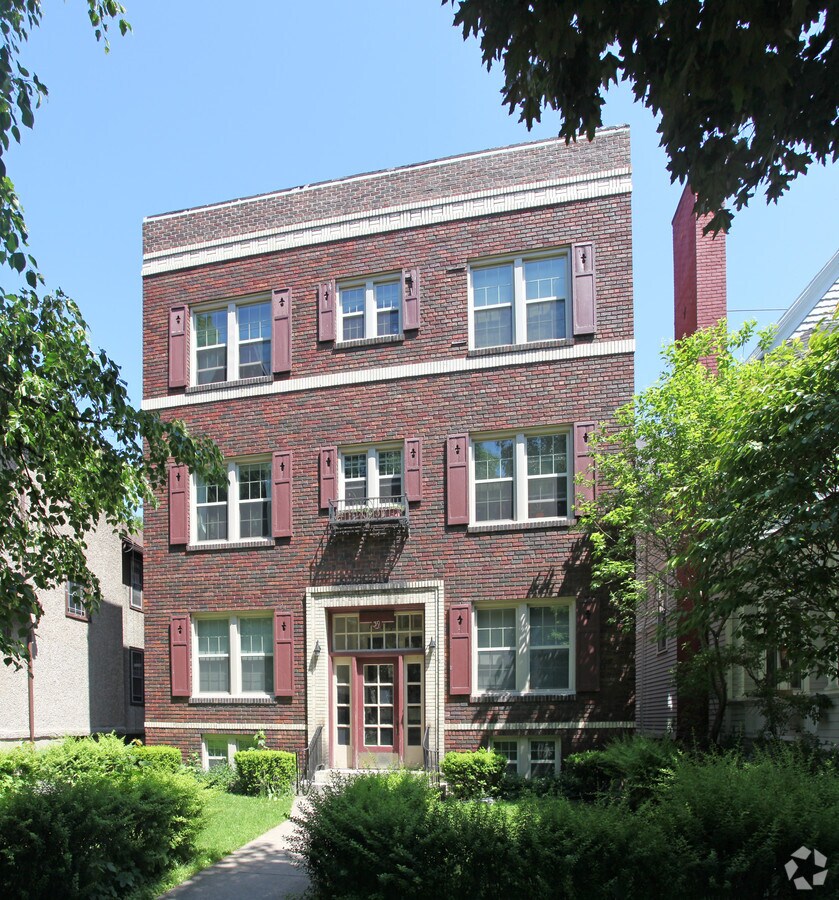 Photo - 39 Vick Park B