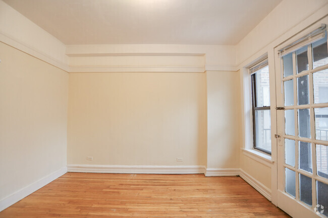 Building Photo - 7449 N Greenview Ave Unit #322 Rental