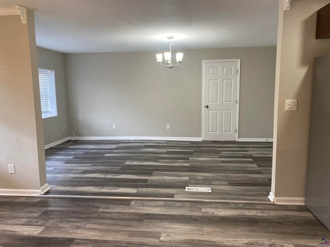 Photo - 102 Forrester Dr