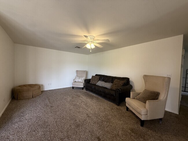 Photo - 2210 S Bluestone St