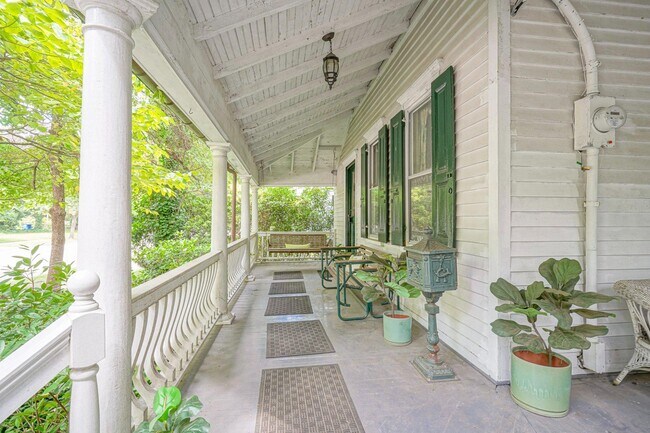 Photo - 315 CHESTNUT St