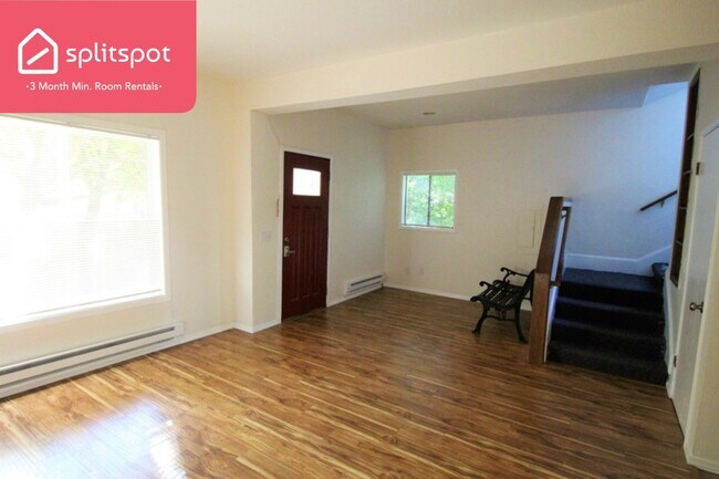 Photo - Private room in 5 bedroom Seattle Apartmen... Unit 1