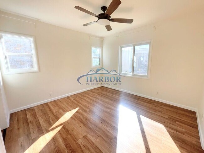 Photo - 1016 N Serrano Ave