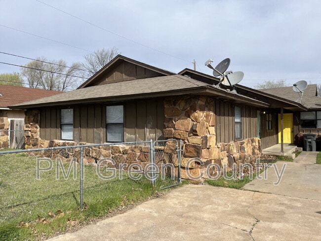 Photo - 12427 E 11th Ct