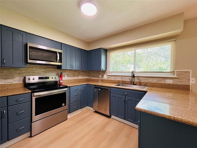 Photo - 2608 Cypress Ln