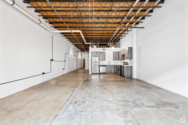 1BR, 1BA - 1,114SF - Kitchen