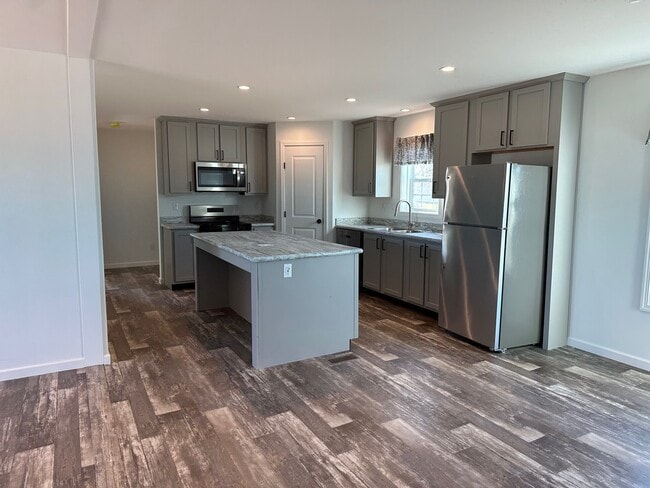 Photo - 311 E 36th Pl