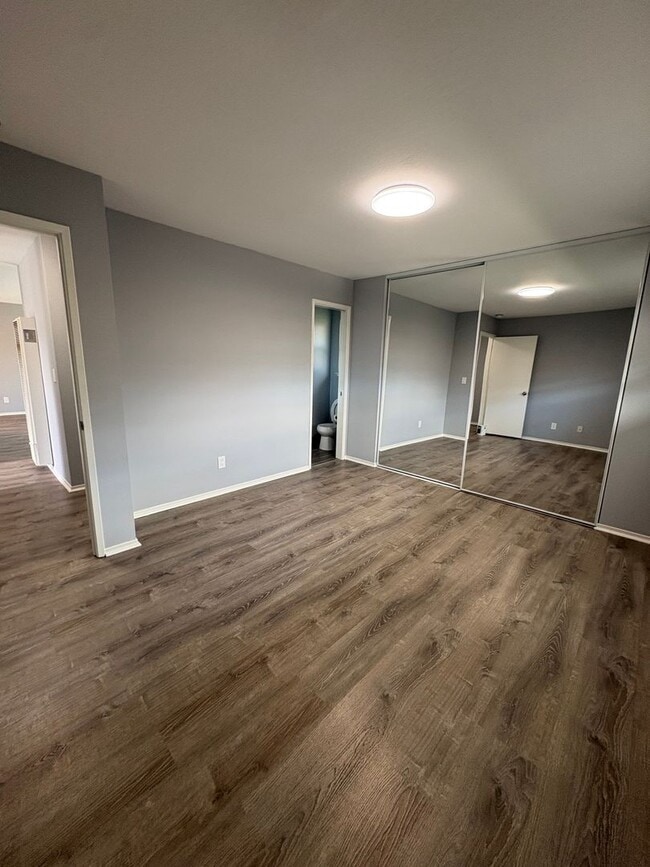 Photo - 425 Plum St Unidad B