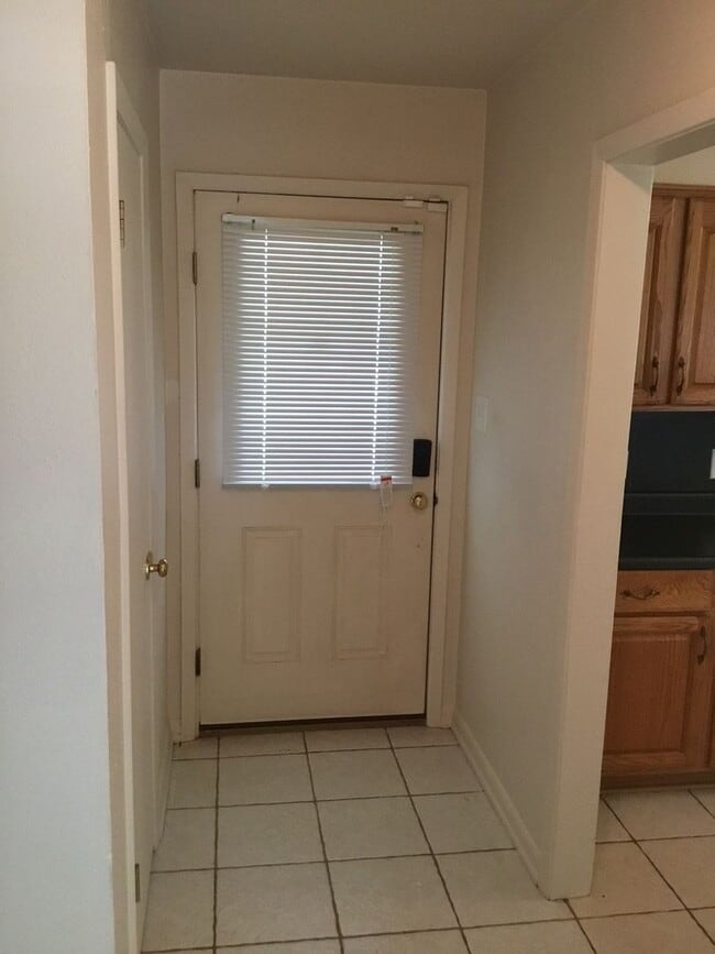 Photo - ADORABLE ANDERSON ISLAND. 2/1 NICE PATIO. FENCED YARD.