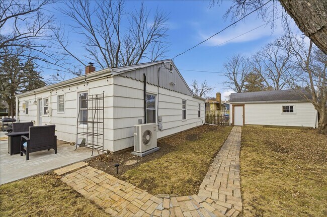 Photo - 321 Grant Ave