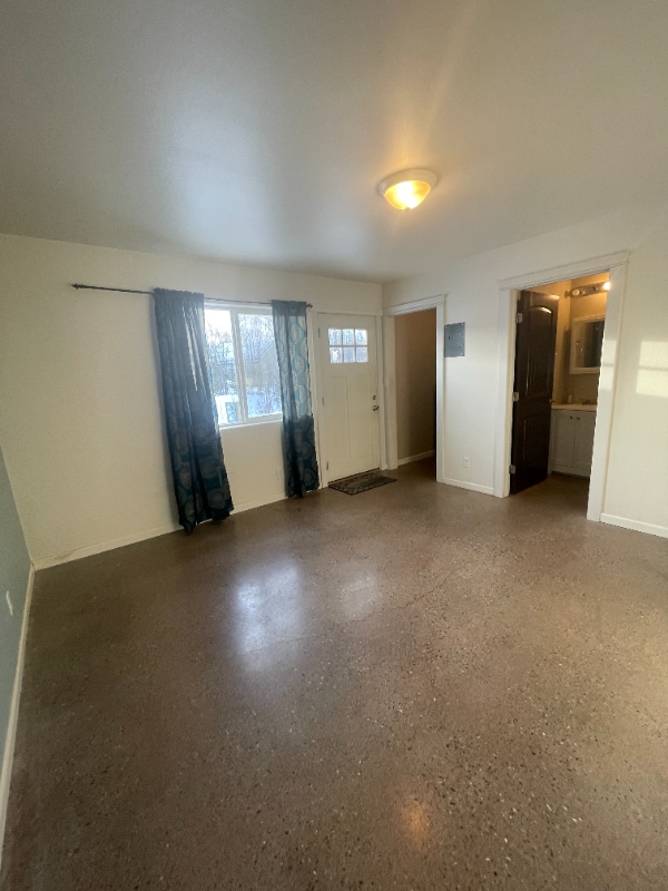 Photo - 15840 W Hess Ln