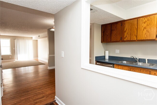 Photo - 290 Appleby Dr Unit 252