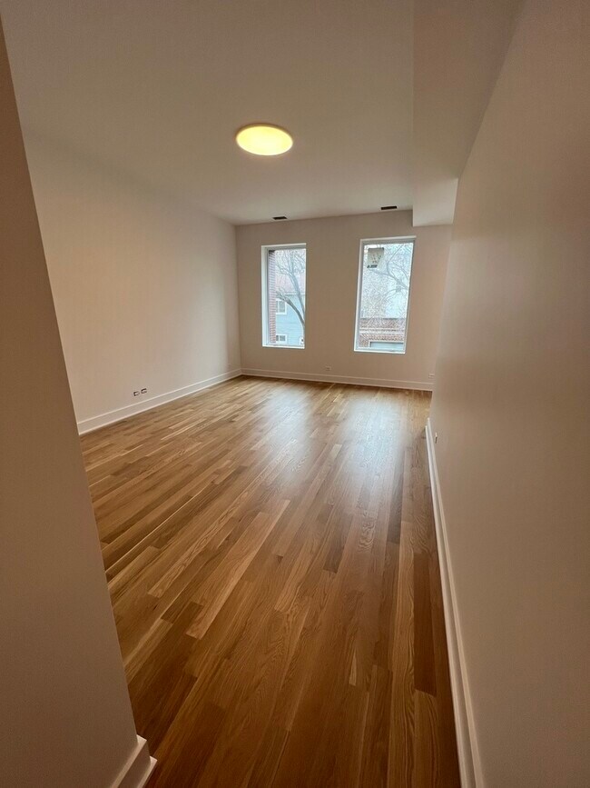Photo - 524 N May St