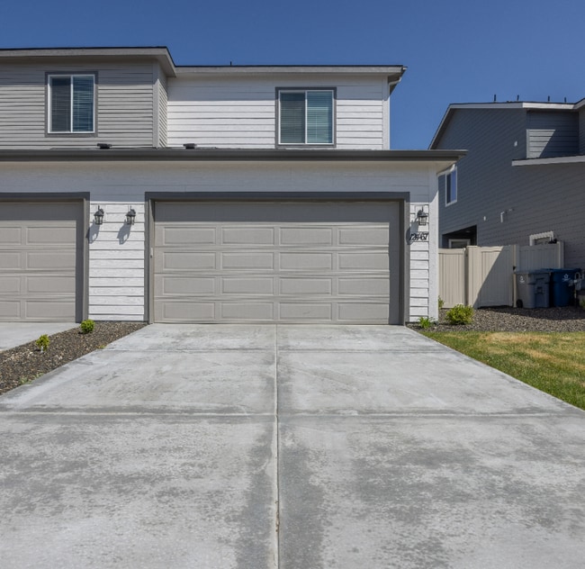 Photo - 12467 W Endsley Ln