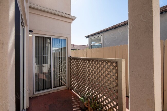 Photo - *MOVE-IN SPECIAL* 3BR Townhouse in Pacific...