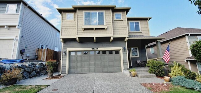 Building Photo - Absolutely Stunning 4 bd, 2.5 ba Two Story... Rental