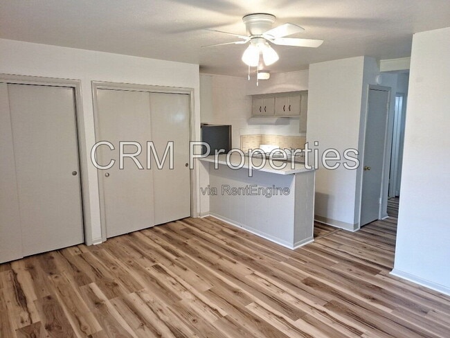 Photo - 6124 Hillside Ave Unit Apt 10