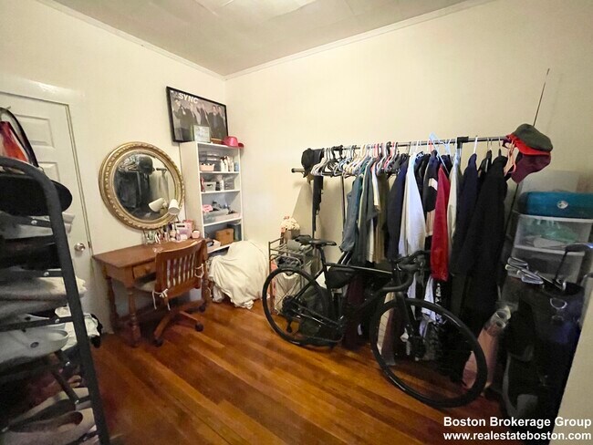 Photo - 106 Buttonwood St Apartments Unit 1