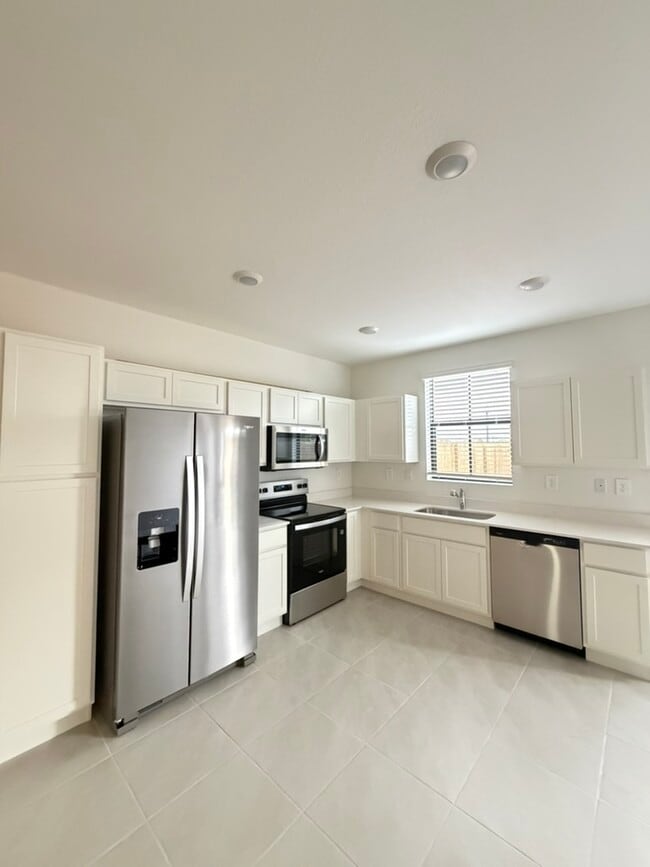 Photo - 1466 NE 3rd Ave