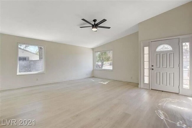 Photo - 3554 El Camino Rd