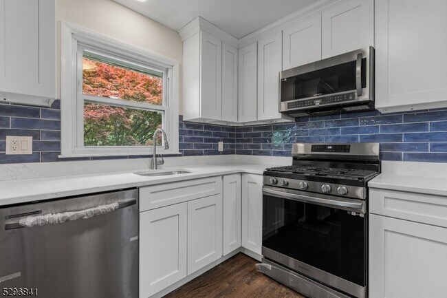 Photo - 44 Monhegan Ave