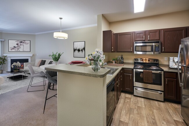 Building Photo - Skyecrest Rental