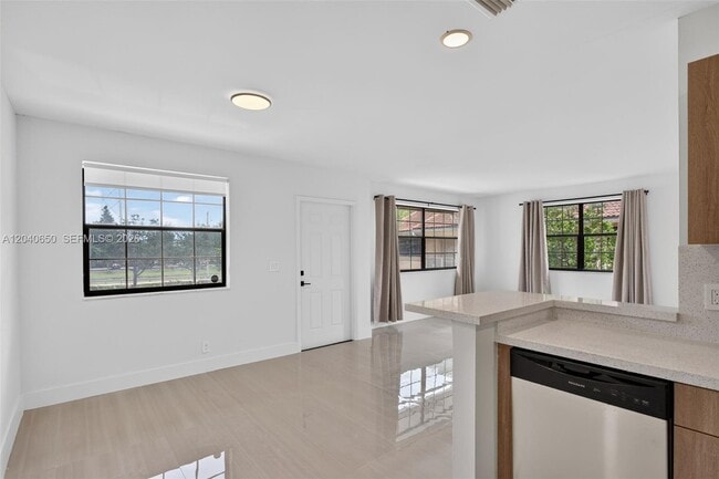Photo - 2830 Coral Springs Dr Unit 2830