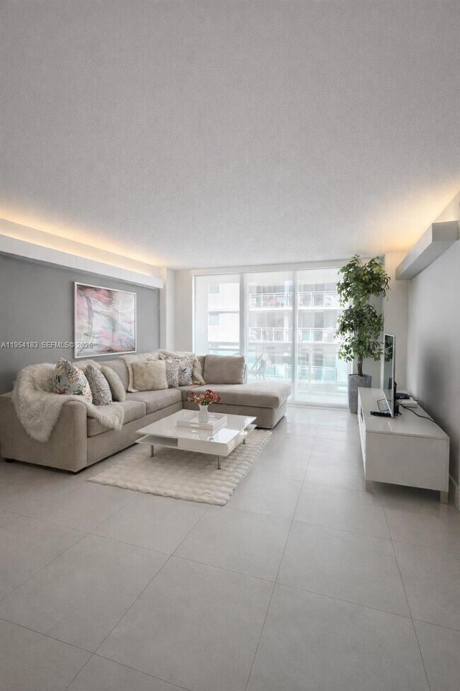 6917 Collins Ave Unit 1206