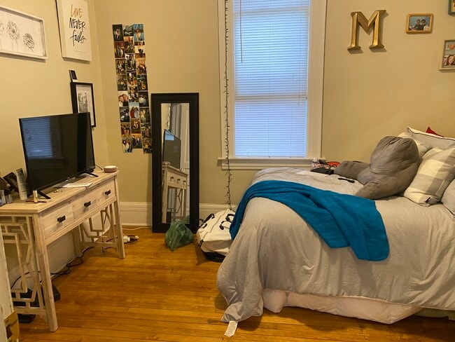 Photo - 3078 N Bartlett Ave