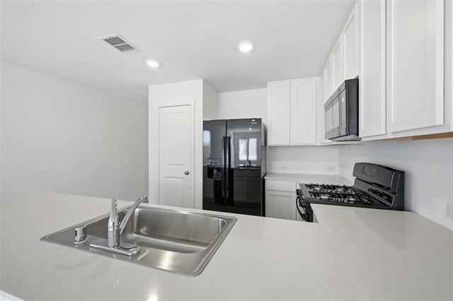 Photo - 3125 Tokara St