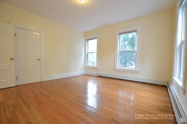 Photo - 17 Sparhawk St Unit 2