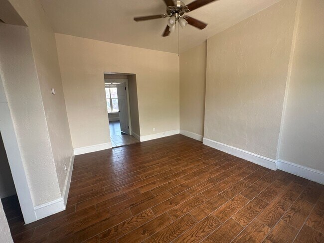 Photo - 126 S Broadway Unit A