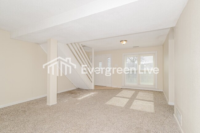 Photo - 1917 Americana Way