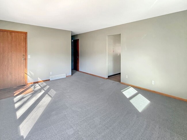 Photo - 5848 Washburn Ave S