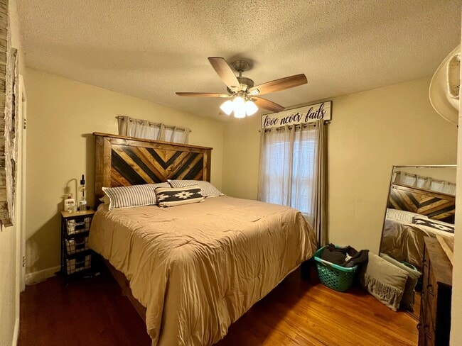 Photo - 3 bed 2 bath Close to Campus!