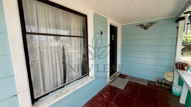 11308 Elliott Ave
