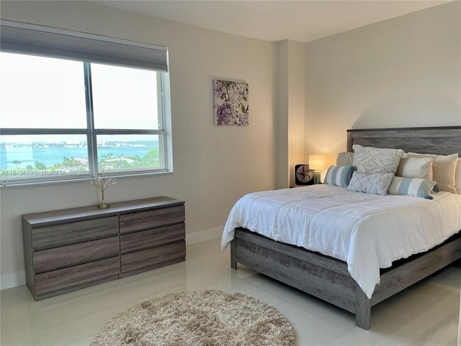 Photo - 10185 Collins Ave Unit PH06(+DEN)