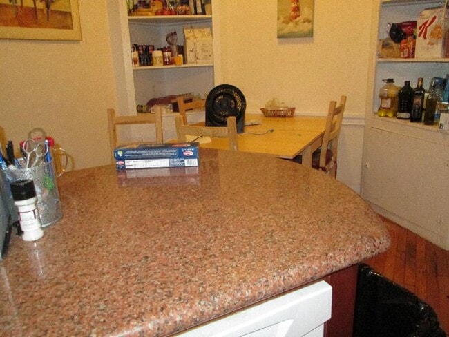 Photo - 21 Saint Lukes Rd Unit #1