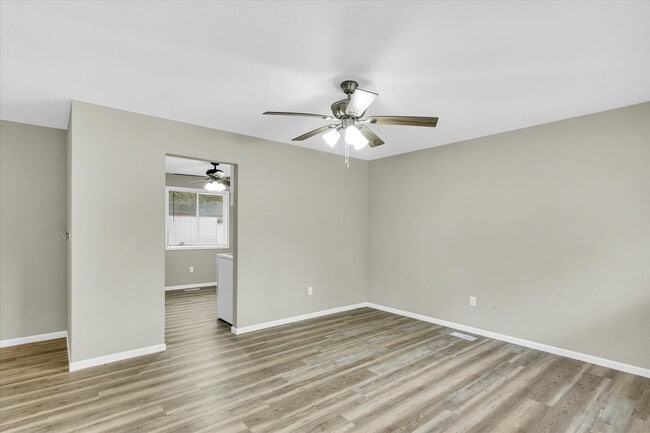 Photo - 1306 Ellis Dr